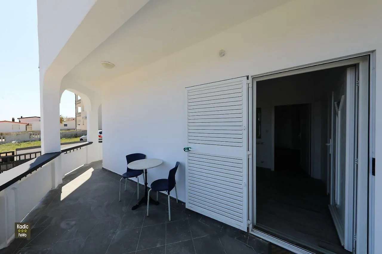 Carmen Apartment Deluxe Vir Croatia
