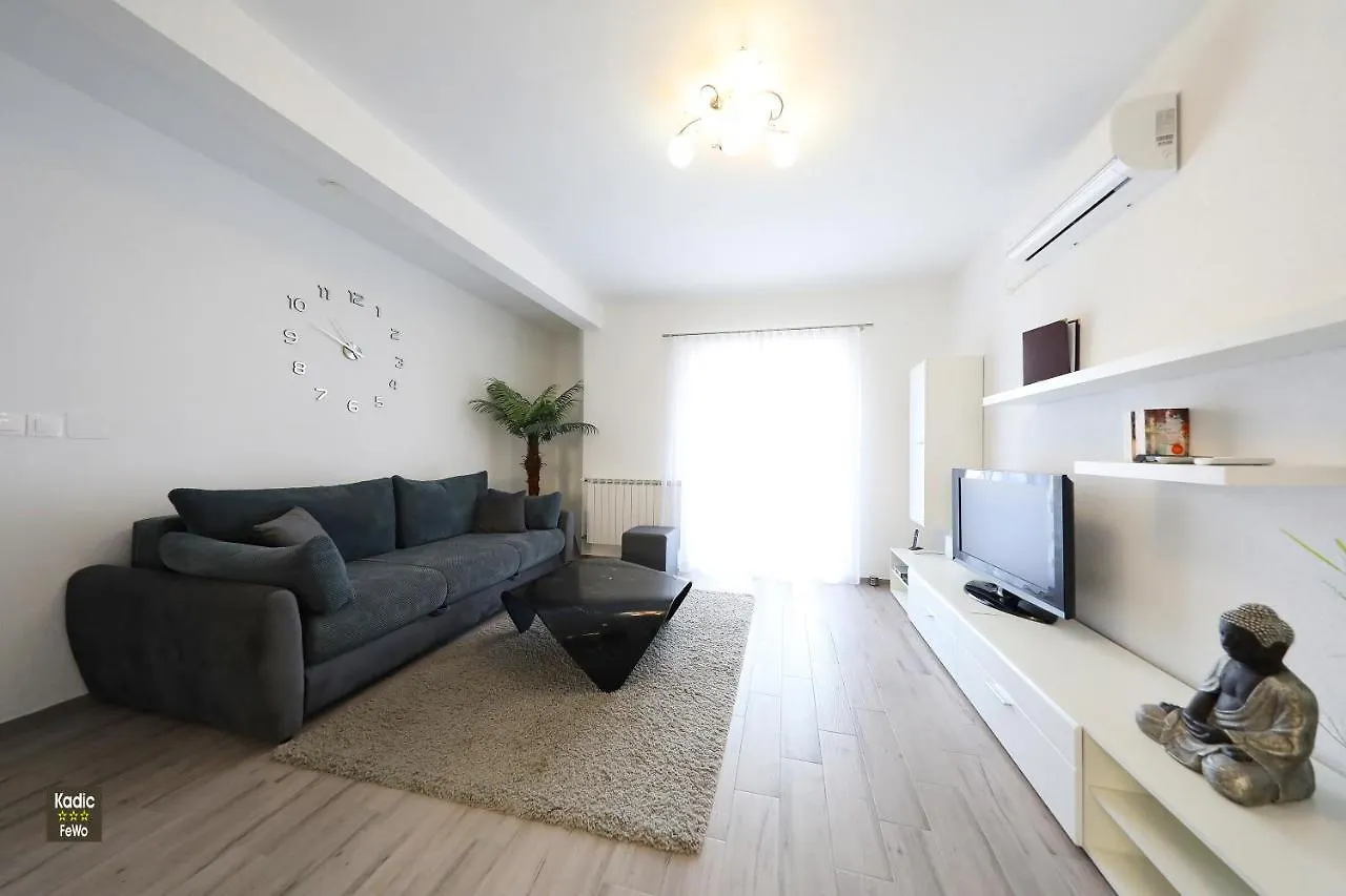 Carmen Apartment Deluxe Vir