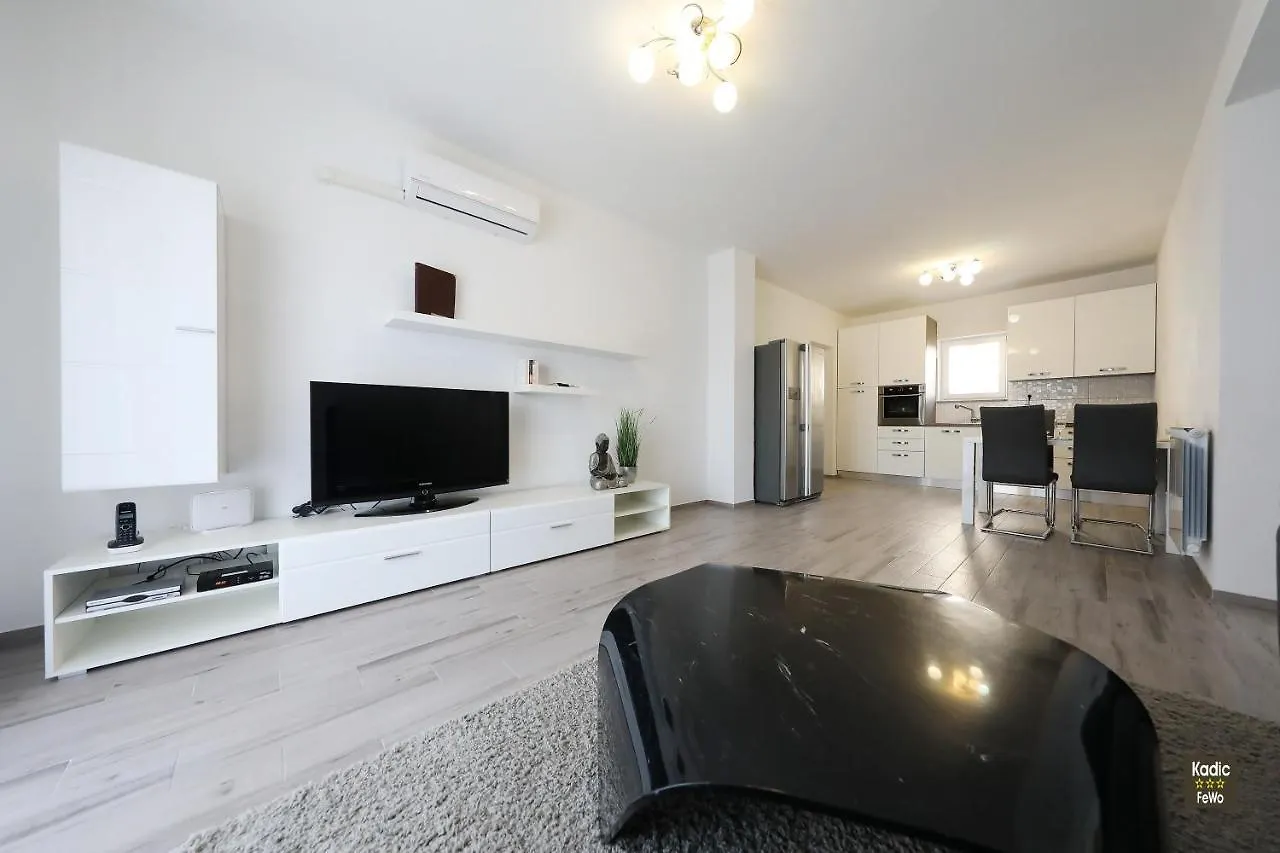 Carmen Apartment Deluxe Vir
